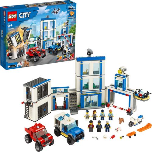 LEGO 60246 City Polizeistation, Polizei-Spielzeug, Set mit LKW, Motorrad, Polizeigebäude sowie Sound- und Leuchtsteinen, Kinderspielzeug