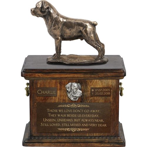 Rottweiler - Eine Urne für die Asche eines Hundes, eine Urne mit einer Statue, eine personalisierte Hundeurne von der Marke Art-Dog.