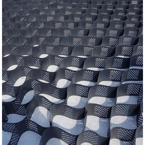 Geogitter – robustes und langlebiges Rasengitter für stabilen Boden – 6,5m x 2,5m x 5cm