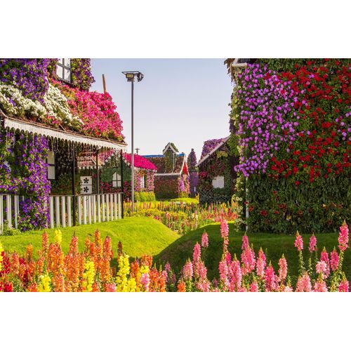 Fototapete PAPERMOON "BLUMENSTRAßE-WUNDERGARTEN PARK DUBAI HÄUSER PFLANZ", bunt, B:2m L:1,49m, Vlies, Tapeten, Fototapete