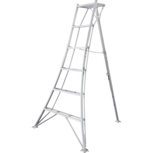 Vielzweckleiter NIWAKI, silberfarben, B:125cm H:180cm, Aluminium, Leitern, Gartenleiter, gleicht Unebenheiten im Gelände aus