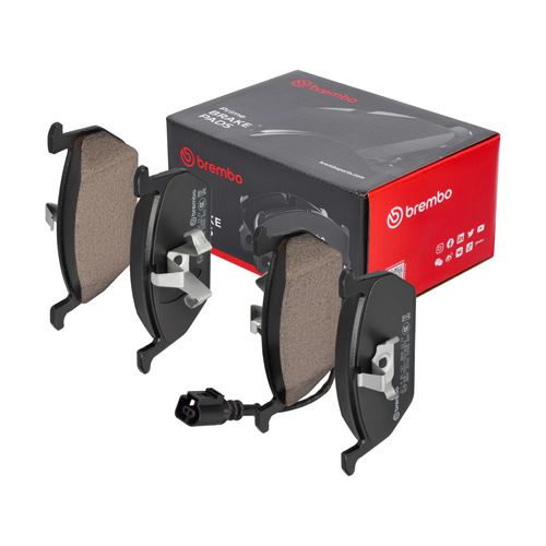 BREMBO Bremsbelagsatz, Scheibenbremse BREMSBELÄGE, RICHTUNGSGEBUNDEN P 85 137 vorne rechts links mit Zubehör für SKODA VW SEAT (SVW) AUDI 5Q0698151C 5