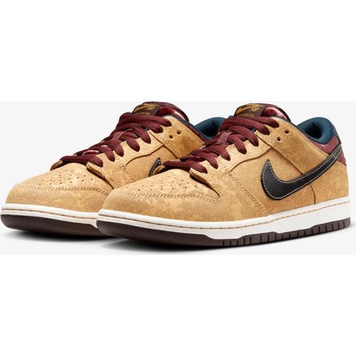 Nike SB Dunk Low Pro "City of Cinema Celestial Gold" Braun/Rot, Größe: 38,5