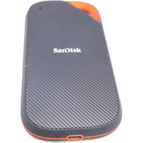 SanDisk Extreme PRO mit USB4 2 TB portable SSD, bis zu 3.800 MB/s Lesegeschwind