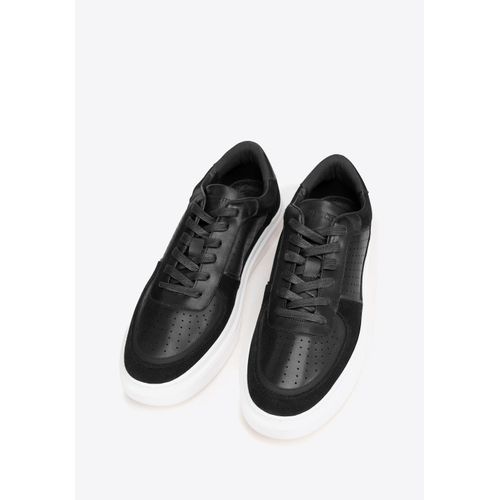 Wittchen Herren-Sneaker aus Leder mit Perforationen, schwarz, Naturleder