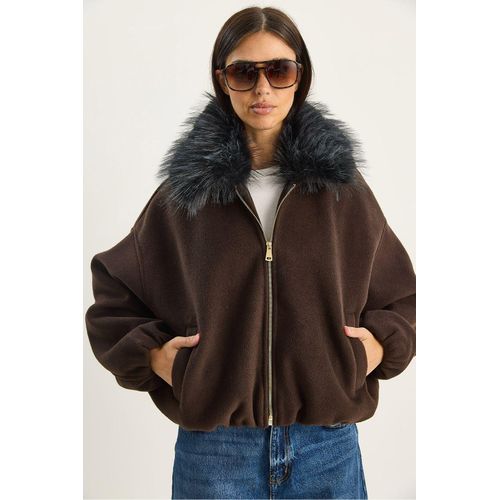 Überdimensionale Reißverschlussjacke mit Fellkragen