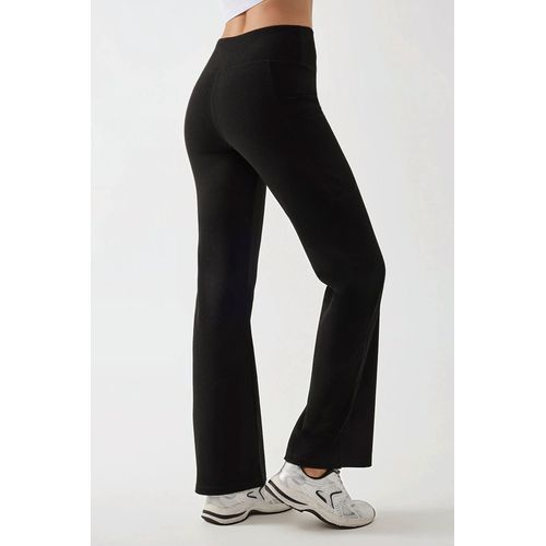 Hoch geschnittene weit geschnittene Crepe-Hose