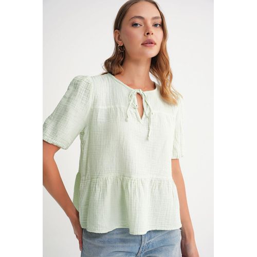 Gestructureerde Mousseline Crew Neck Blouse met Afwerkdetails