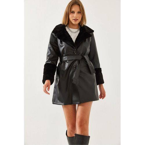Faux leren jas met faux bont kraag en manchetten