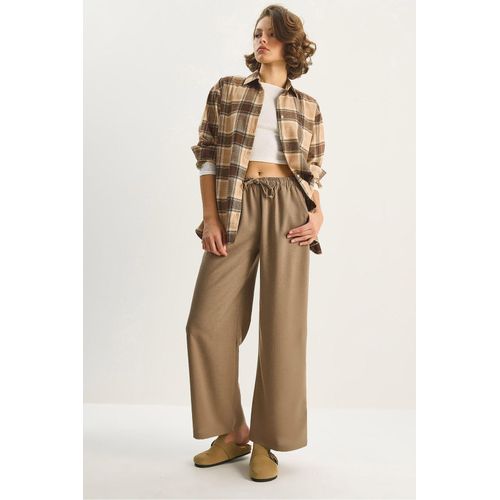 Weite Palazzo-Hose mit Bindung