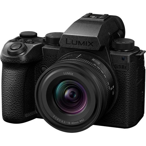 Panasonic Lumix S5 IIX Spiegellose Vollformatkamera, mit S-1840E 18-40mm Objektiv, 4K 60p & 6K 30p unbegrenzte Aufnahme, Hybrid-Phasen-AF, OLED