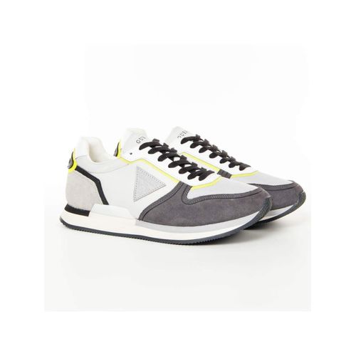 Guess Potenza II Trainer