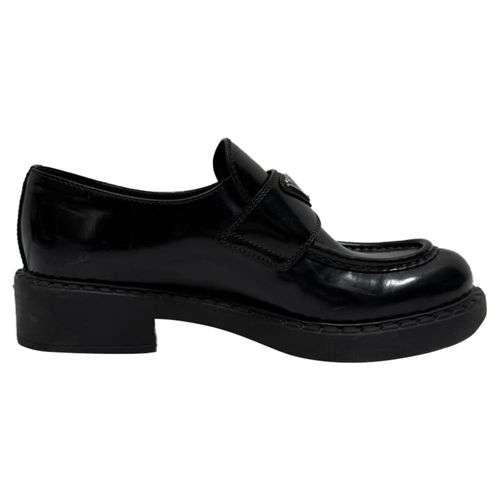 Prada loafers van geborsteld zwart leer