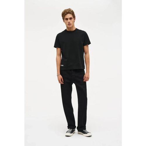 Neuw U-nc apparition tee 629-jet black
