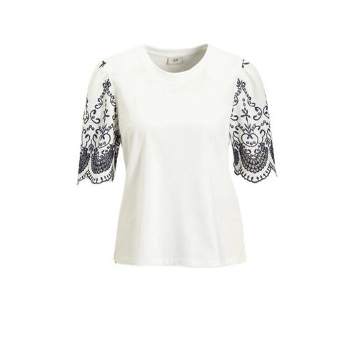 Jacqueline de Yong Oma broderie anglaise top