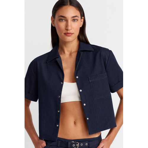Damen geschnittenes Kreppshirt mit Tasche