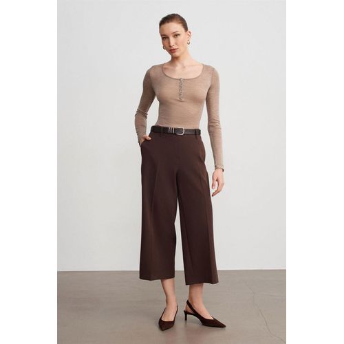 Hoch taillierte, mit Gürtel ausgestattete Crepe-Culottes