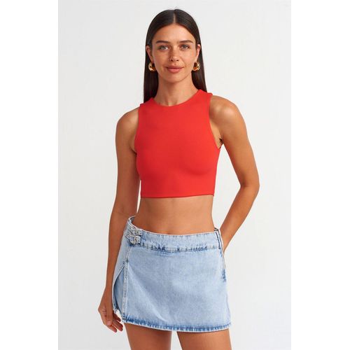 Eng anliegendes Crop-Top