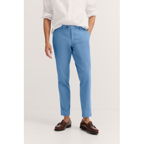 Bugatti Herren Chino met praktische riemlussen