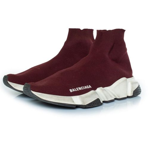 Balenciaga Speedrunner in bordeauxrood
