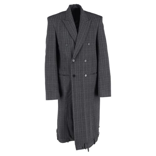 Balenciaga Deconstructed Check Coat in grijze wol