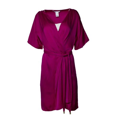 Diane Von Furstenberg, roze zijden jurk met riem