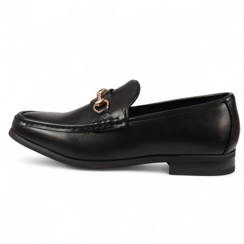 Zwarte loafers voor heren met gouden gesp en handige instappers