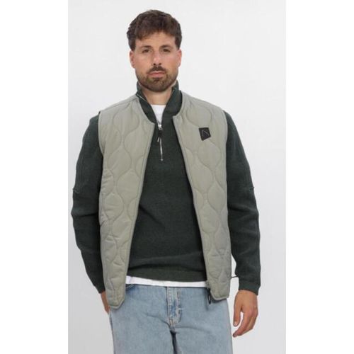 Chasin' Cloud vest