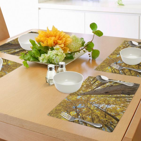 Tovagliette Abakuhaus Natur, Immagine Dall'alto Delle Foglie Di Pioppo Tremulo In Una Fotografia Autunnale Dai Toni Tenui, Tiscjdeco In Tessuto Resistente Al Lavaggio Per La Sala Da Pranzo E La Cucina, Giallo-image