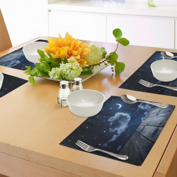 Abakuhaus Tovagliette Blu Scuro, Cielo Notturno Limpido Con Nuvole Stellate E Mezzelune In Legno Celestiali, Tiscjdeco In Tessuto Resistente Al Lavaggio Per La Sala Da Pranzo E La Cucina, Blu Scuro E Bianco-image