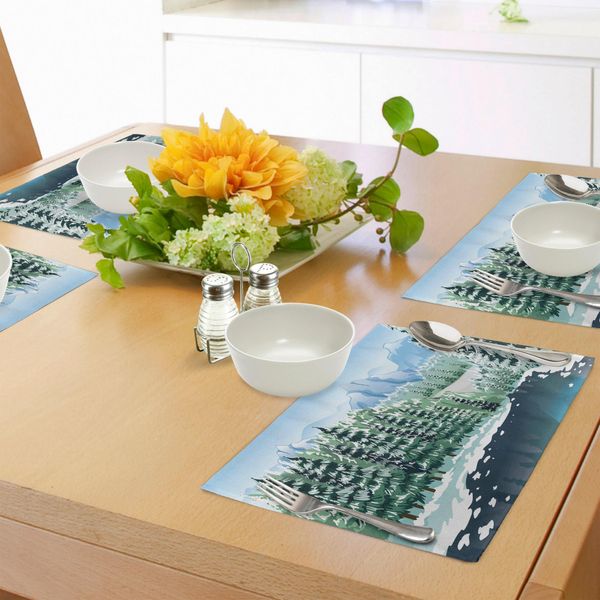 Tovagliette Abakuhaus Wald, Wildwood Nella Stagione Invernale Con Snowy Mountains E Fiume Ghiacciato In Stile Caricaturale, Tiscjdeco In Tessuto Resistente Al Lavaggio Per La Sala Da Pranzo E La Cucina, Bianco Verde Blu-image