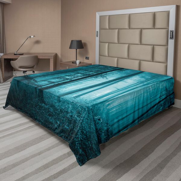 Abakuhaus Lenzuolo Mystiker, Magico Paesaggio Boschivo Scuro, Fantastica Stampa Artistica Monocromatica, Lenzuolo Superiore Morbido E Confortevole Per Un Letto Decorativo 1 Pezzo 266 Cm X 260 Cm, Verde Acqua-image