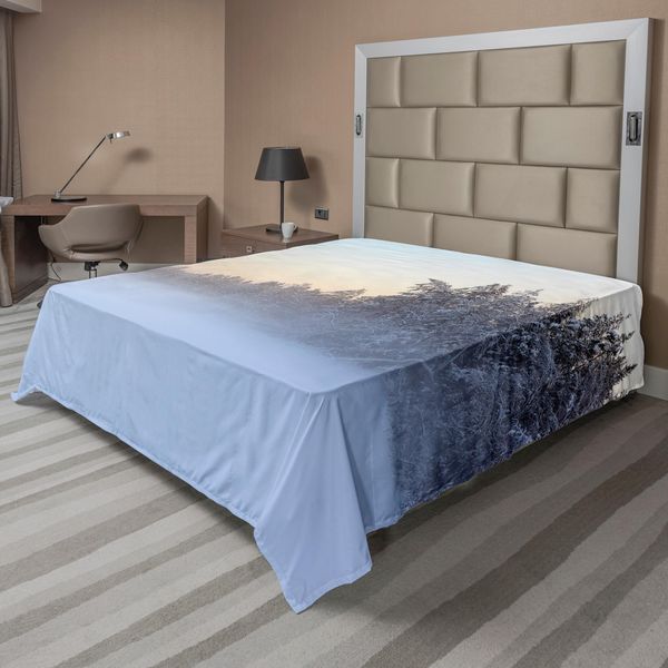 Abakuhaus Lenzuolo Paesaggistico, Lago Ghiacciato In Inverno, Fiume Tra Gli Alberi Sotto La Neve, Natura, Foresta Lenzuolo Morbido E Confortevole Per Un Letto Decorativo 1 Pezzo 266 Cm X 260 Cm, Bianco Verde-image