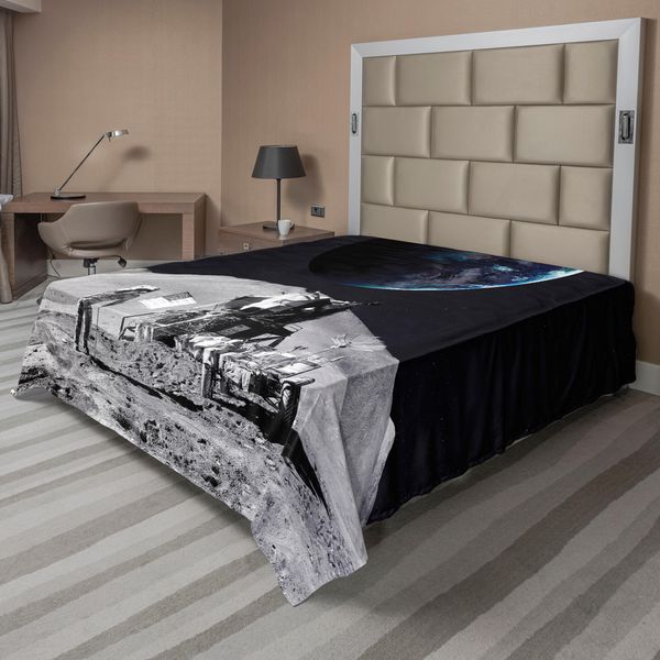 Abakuhaus Lenzuolo Spaziale, Moon Us Spaceman Lancia L'exploring Dark Matter Orbit Lunar Design, Morbido E Confortevole Lenzuolo Superiore Per Un Letto Decorativo 1 Pezzo 260 Cm X 228 Cm, Grigio E Blu-image