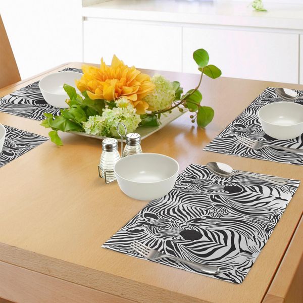 Abakuhaus Tovagliette Con Stampa Zebrata, Illustrazione Con Motivo Zebrato, Sfondo Con Pelli Zebrate Mescolate A Teste Di Zebra, Tiscjdeco In Tessuto Resistente Al Lavaggio Per La Sala Da Pranzo E La Cucina, Bianco E Nero-image