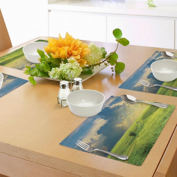 Tovagliette Abakuhaus Natur, Paesaggio Estivo Con Erba, Nuvole E Immagini Rurali Innovative, Stampa Su Tessuto Tiscjdeco Resistente Al Lavaggio Per Sala Da Pranzo E Cucina, Verde Blu-image