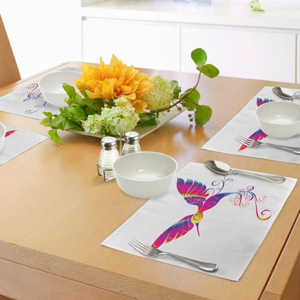 Tovagliette Abakuhaus Colibrì, Piume Colorate Colibrì Curvy Decorazione Stilizzata Artisticamente, Tiscjdeco In Tessuto Resistente Al Lavaggio Per La Sala Da Pranzo E La Cucina, Magenta Giallo Blu-image