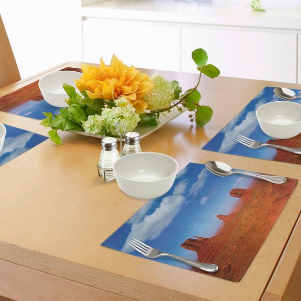 Tovagliette Abakuhaus Western, Monument Valley Nel Selvaggio West Foto Decorativa Con Paesaggi Storici Americani E Cielo, Tovaglietta Decorativa In Tessuto Resistente Ai Colori Per La Sala Da Pranzo E La Cucina, Arancione Scuro E Blu.-image