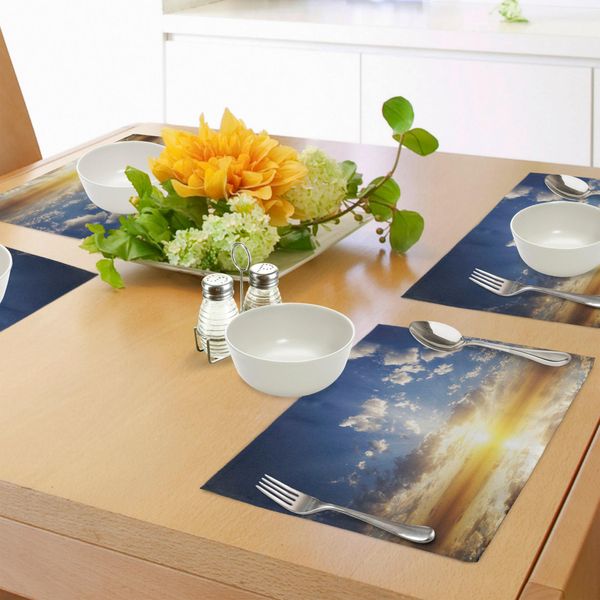 Abakuhaus Tovagliette Mistiche, Riflessi Del Tramonto Sul Mare Con Raggi Di Sole Vividi All'orizzonte, Tiscjdeco In Tessuto Resistente Al Colore Per La Sala Da Pranzo E La Cucina, Giallo Marrone Blu-image
