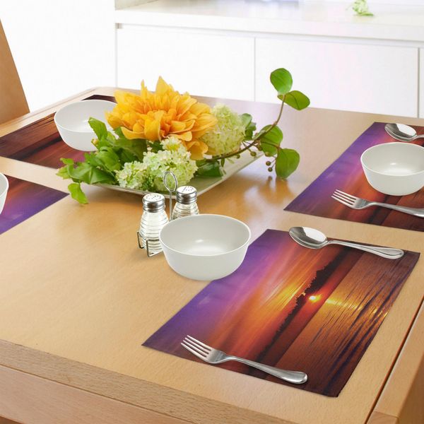 Tovagliette Abakuhaus Ocean, Romantico Tramonto Sulla Spiaggia, Riflessi Del Sole Sul Mare, Cielo Colorato, Tiscjdeco In Tessuto Resistente Al Lavaggio Per Sala Da Pranzo E Cucina, Arancione E Viola.-image