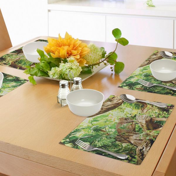 Tovagliette Abakuhaus Safari, Leopardo Nella Savana Esotico Macro Tropicale Foglia Giungla Natura Selvaggia Stile, Tiscjdeco In Tessuto Resistente Al Lavaggio Per Sala Da Pranzo E Cucina, Marrone Verde-image