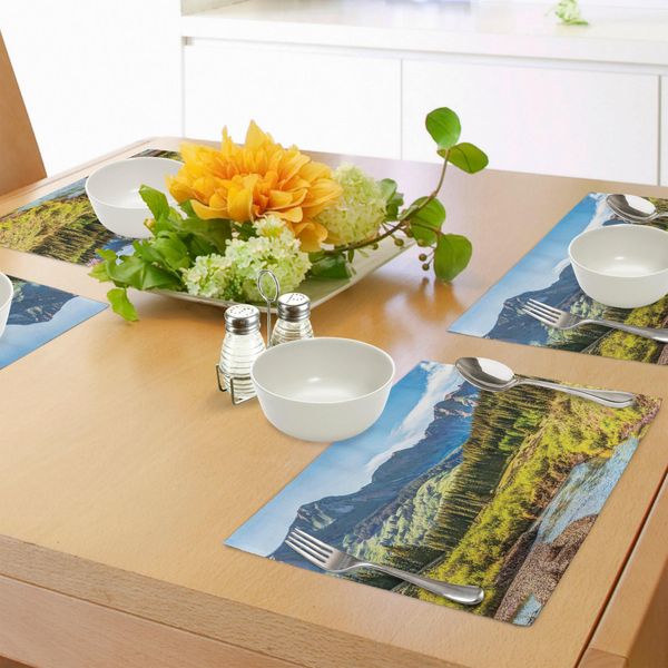 Abakuhaus Tovagliette Paesaggistiche, Mountain Vista Thick Forest Trees Fiume Di Montagna - Erba Sky Valley Nuvoloso, Tiscjdeco In Tessuto Resistente Ai Colori Per La Sala Da Pranzo E La Cucina, Multicolore-image