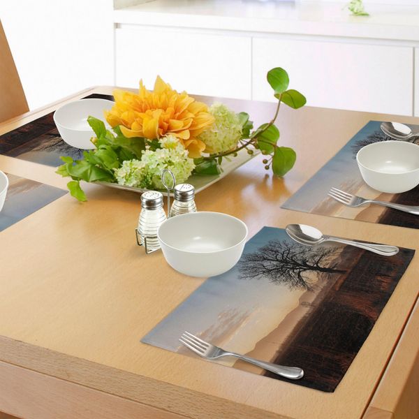 Abakuhaus Tovagliette Ad Albero, Quercia Colline Remote All'alba Paesaggio Rurale Autunno Raggi Del Sole Erba Tema Natura, Stampa Digitale Su Tessuto Lavabile Decorazione Tavola Cucina, Marrone Blu-image