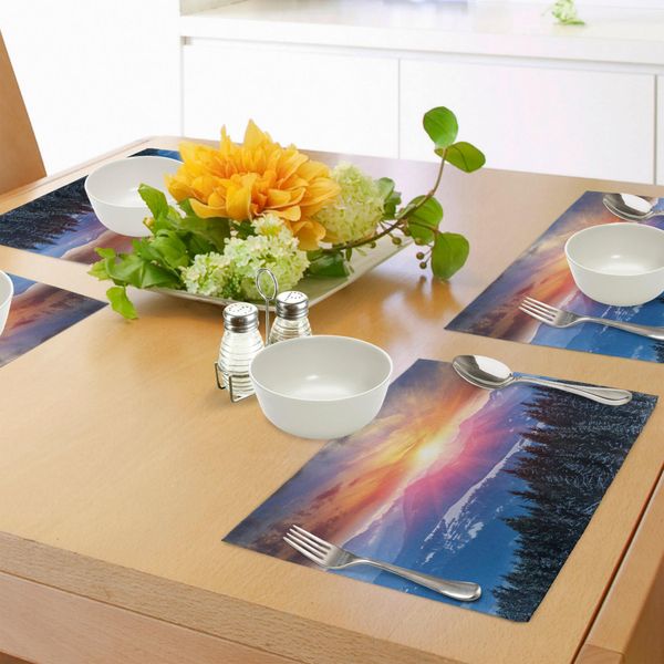 Tovagliette Invernali Abakuhaus, Tramonto In Montagna Con Cielo Nebbioso E Magico Orizzonte Al Crepuscolo, Tiscjdeco In Tessuto Resistente Al Lavaggio Per La Sala Da Pranzo E La Cucina, Arancione Blu-image