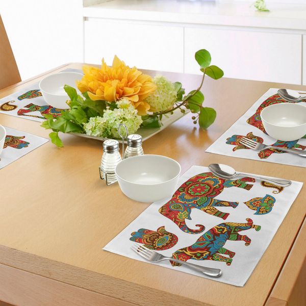 Tovagliette Abakuhaus Hamsa, Animali Della Savana Africana Paisley E Motivo Hamsa Hand Con Ornamenti Orientali Malesi, Tiscjdeco In Tessuto Resistente Al Lavaggio Per La Sala Da Pranzo E La Cucina, Multicolore-image