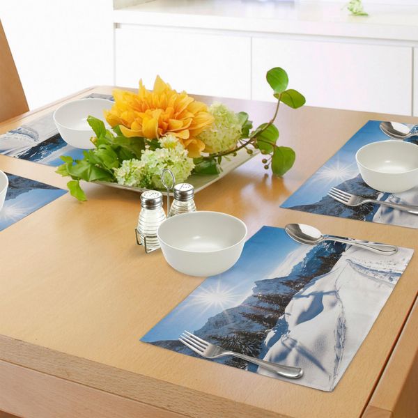 Tovagliette Invernali Abakuhaus, Panorama Invernale Su Montagne Innevate Con Tempo Soleggiato E Foto Di Alberi, Tiscjdeco In Tessuto Resistente Al Lavaggio Per La Sala Da Pranzo E La Cucina, Bianco E Blu-image