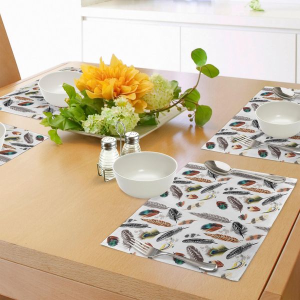 Abakuhaus Tovagliette Con Piume, Collezione Di Tipi Di Piume In Tonalità Chiare Con Spruzzi Di Grigio Stampa Immagine, Tiscjdeco In Tessuto Resistente Al Lavaggio Per La Sala Da Pranzo E La Cucina, Multicolore-image