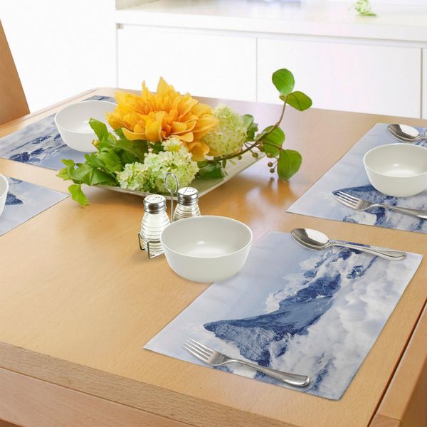 Tovagliette Abakuhaus Berg, Paesaggio Delle Cime Montuose, Paesaggio Magico Da Sogno, Paradiso Naturale, Motivo, Tiscjdeco In Tessuto Resistente Al Colore Per La Sala Da Pranzo E La Cucina, Bianco E Nero-image