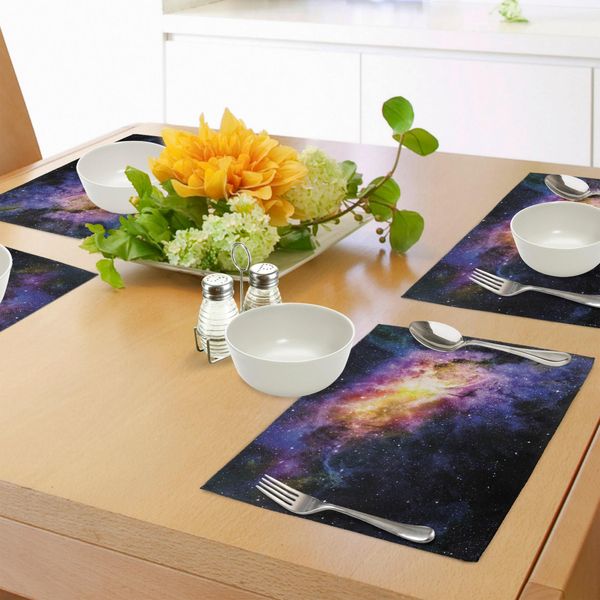 Tovagliette Abakuhaus Galaxis, Nebbia, Nube Di Gas Nello Spazio, Polvere, Via Lattea Nell'atmosfera, Universo, Stampa, Tiscjdeco In Tessuto Resistente Al Colore Per La Sala Da Pranzo E La Cucina, Viola, Giallo E Nero-image