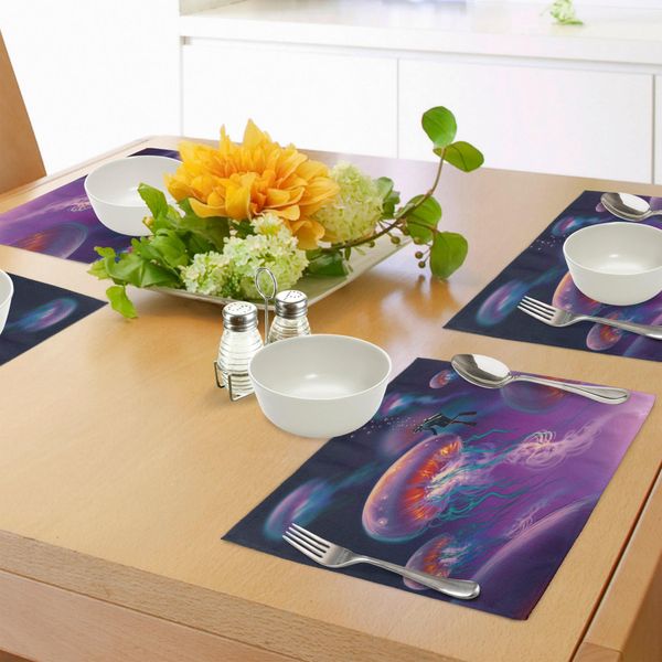 Abakuhaus Tovagliette Fantasia, Subacqueo Con Meduse Giganti Magico Mondo Sottomarino Artisan Image Marine Design, Tiscjdeco In Tessuto Resistente Al Lavaggio Per Sala Da Pranzo E Cucina, Viola Blu-image